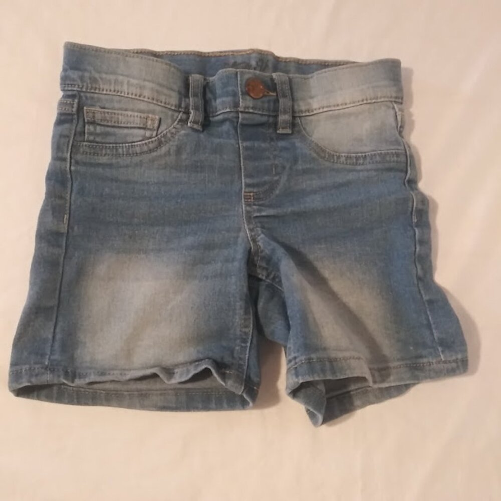 Studio V by Vigoss girls size 7 light wash denim shorts